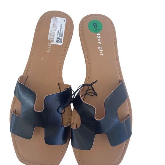 MADDEN GIRL Sternn Women’s Sandals Black Size 8 Flat Slip On New No Box - Picture 1 of 8
